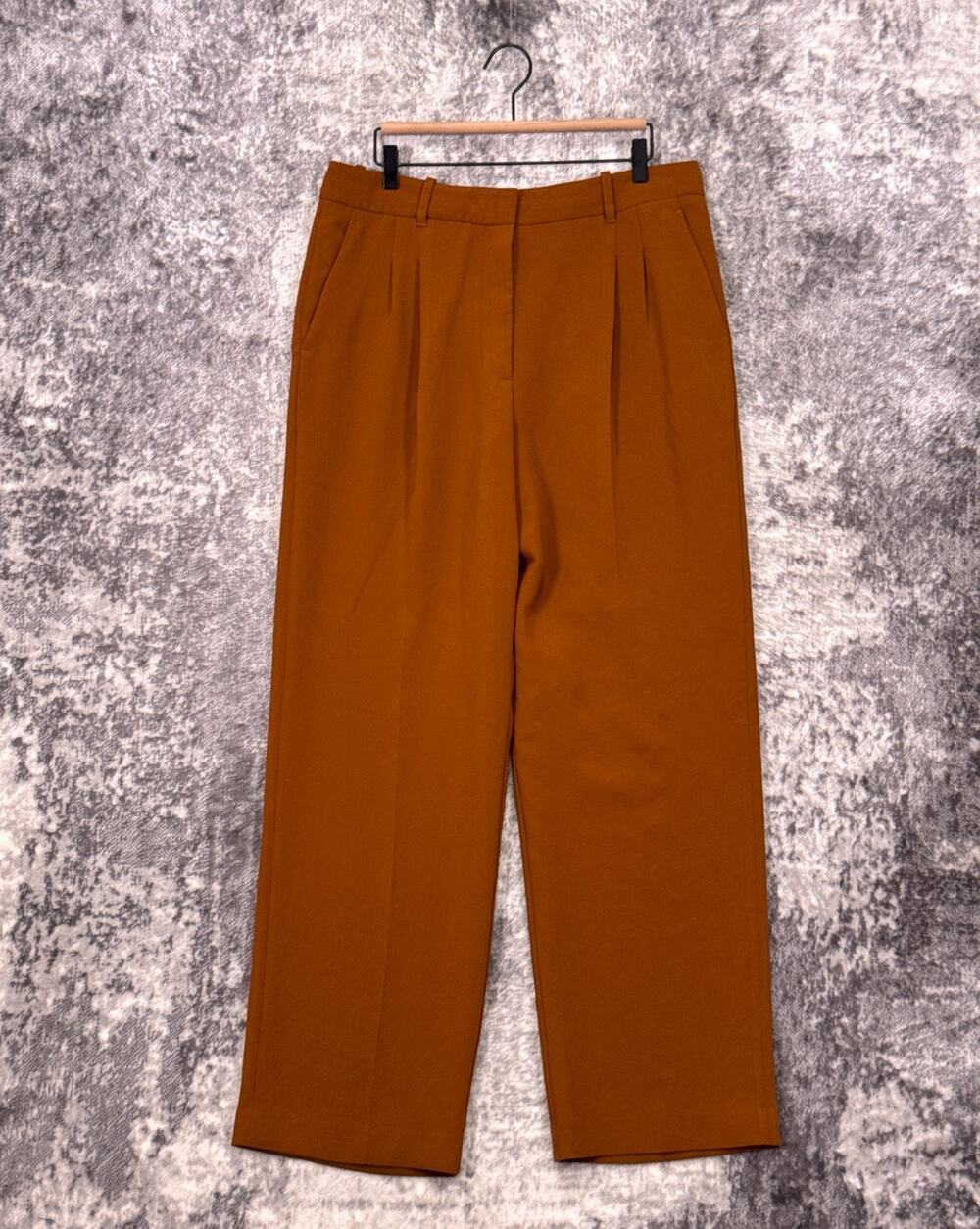 Aritzia Effortless Crepette Trouser Pants 14 Womens Wilfred Brown Pleated